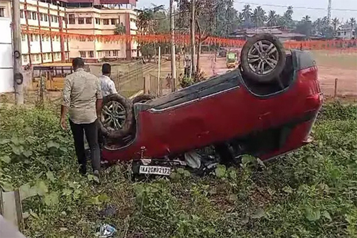 Puttur-Car overturn